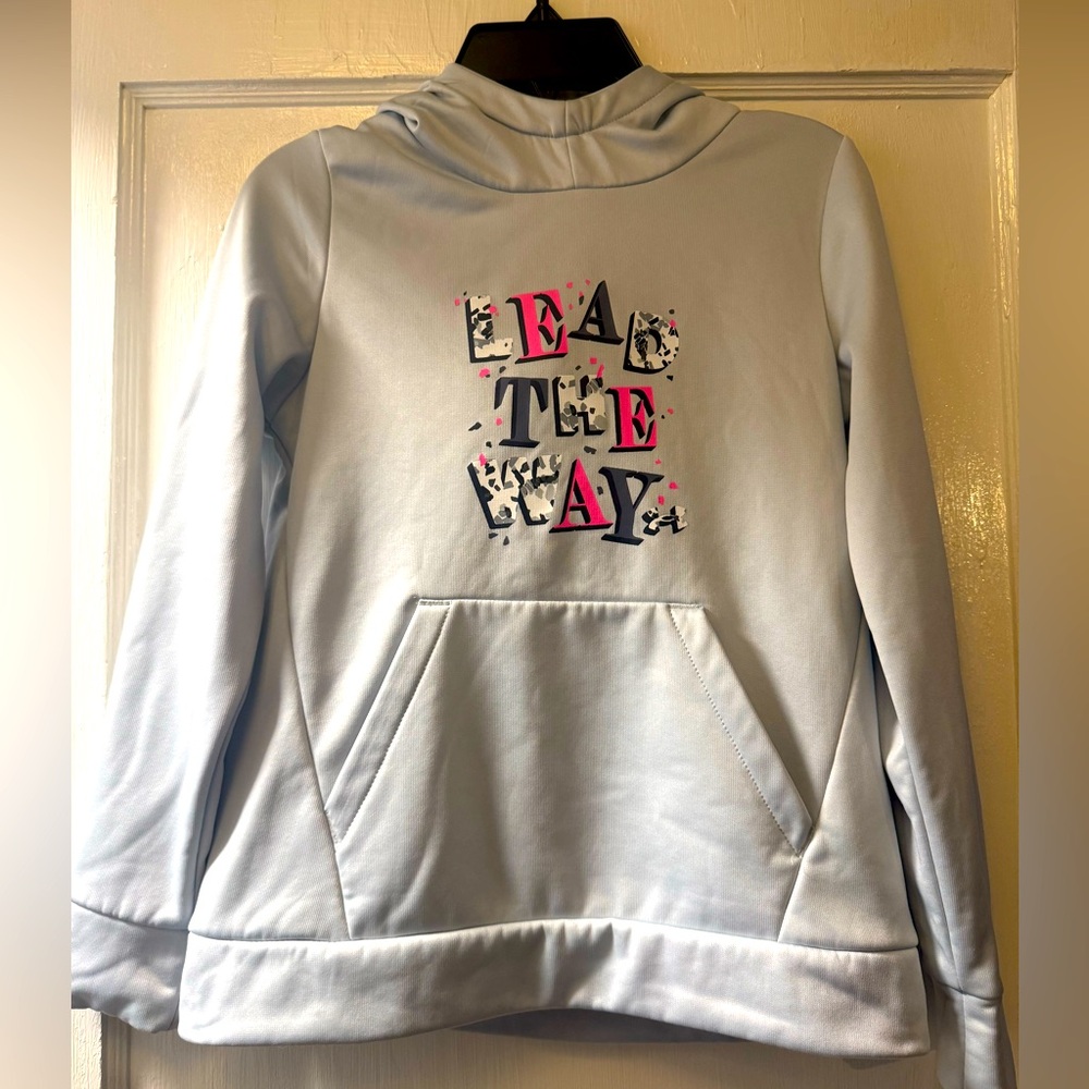 Girl’s Under Armour sweatshirt size medium